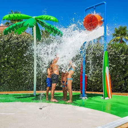 Resort Eden & 4*