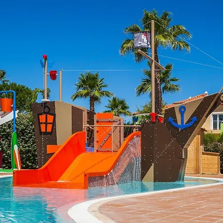 Eden & リゾート 4*