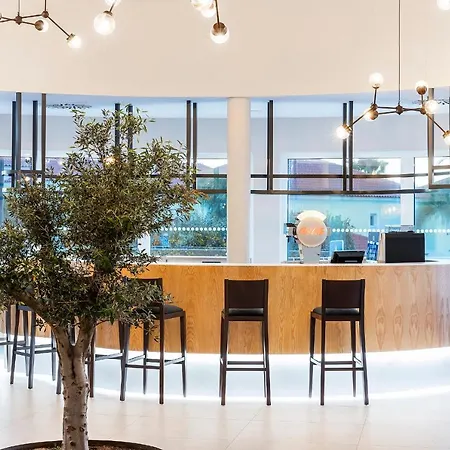 リゾート Eden & 4*