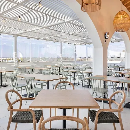 リゾート Eden & 4*