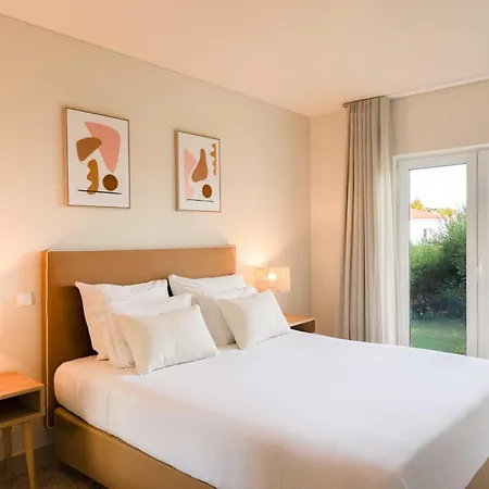Eden & Semesteranläggning (resort)